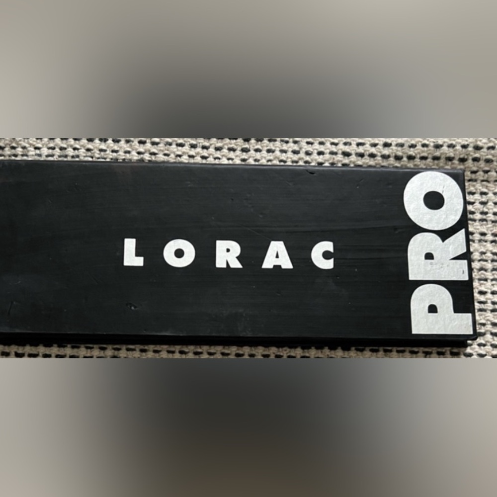 Lorac pro 1